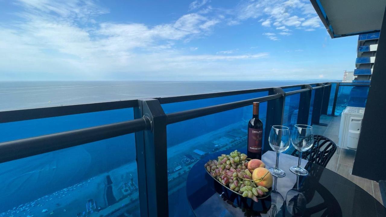 Apartments Black Sea Resort バトゥーミ エクステリア 写真